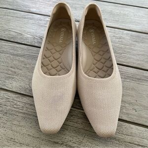 VIVAIA Women's Cream Loafers